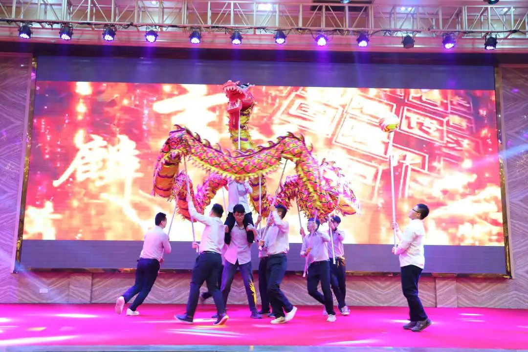 金虎迎新·領(lǐng)跑2022 | 集團(tuán)年度總結(jié)會暨新年晚會完美落幕！(圖15)