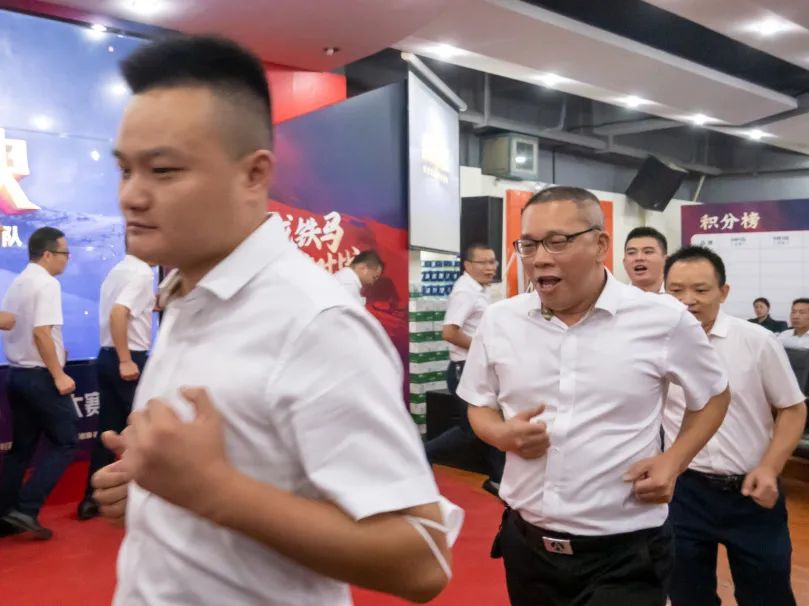 燃！“金戈鐵馬 英雄對(duì)戰(zhàn)”強(qiáng)輝營(yíng)銷PK賽正式開(kāi)啟(圖15)
