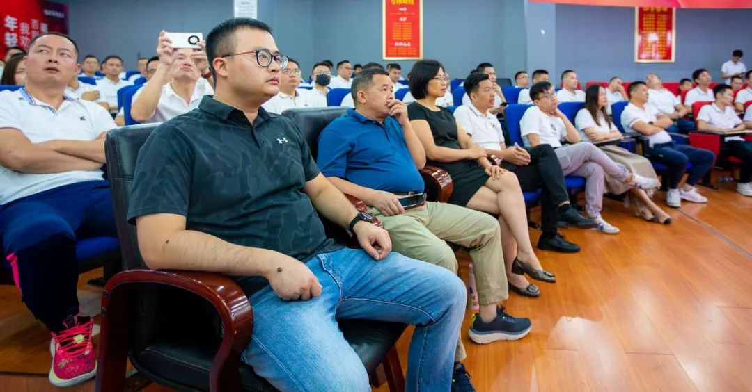 這一次，我們玩大的 | 強輝金九銀十無界增長營銷大會復盤會議順利舉辦(圖3)
